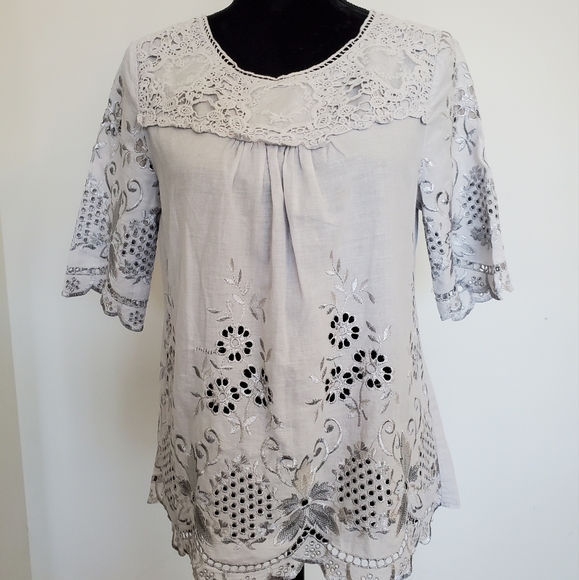 Lauren Michelle embroidered blouse - Picture 1 of 6